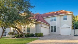 Stunning 5BR Home in San Antonio on 11,347 Sq Ft Lot!