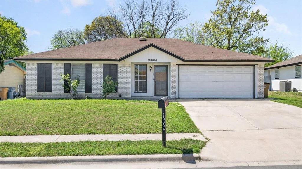 Charming 3BR Home with 2-Car Garage in Austin, TX!