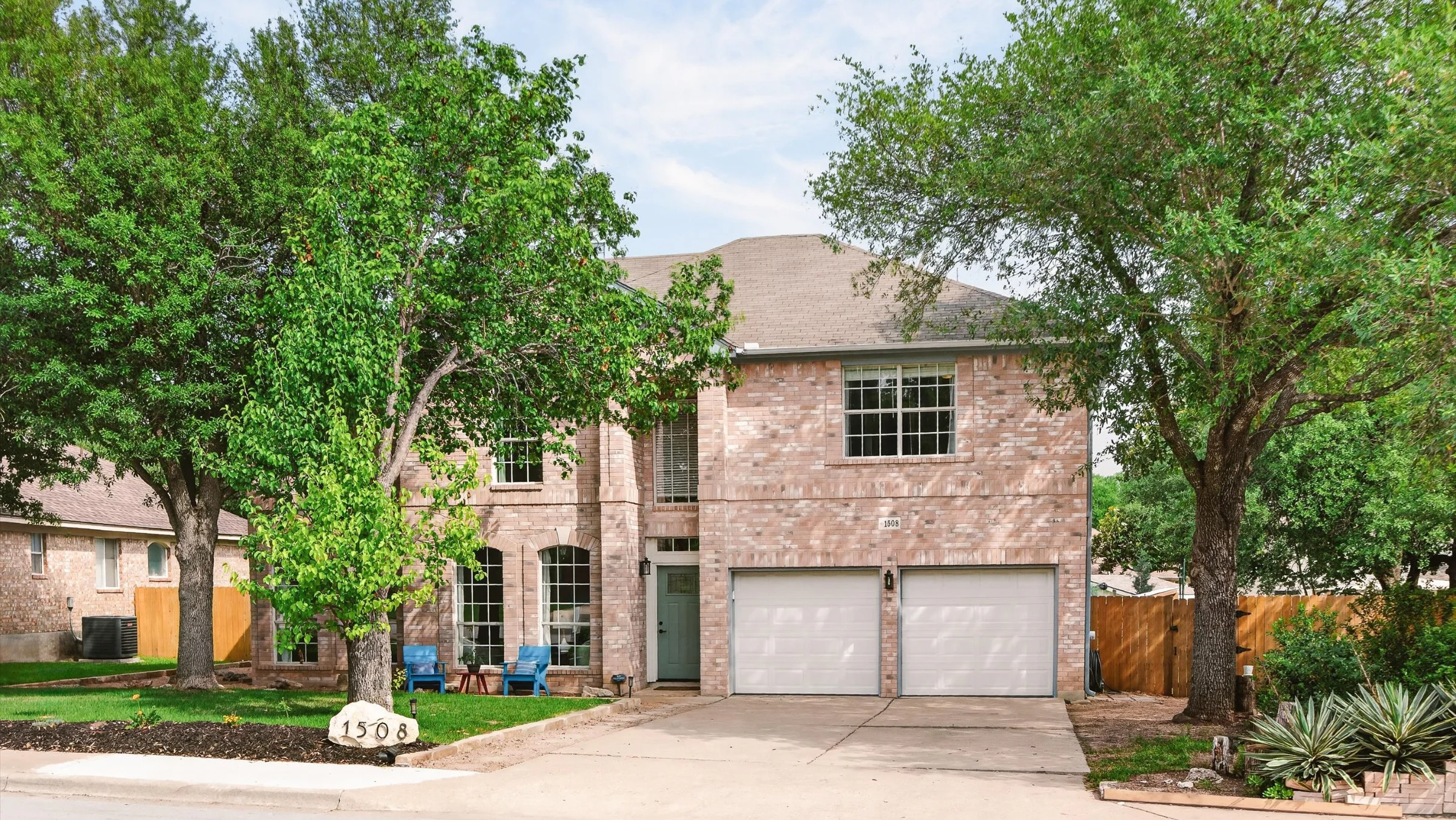 Stunning 4BR Home in Cedar Park with Spacious Lot!