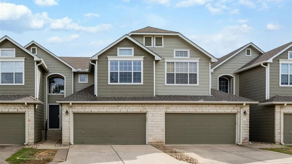 Stunning 2BR Home with 2-Car Garage in Austin, TX!