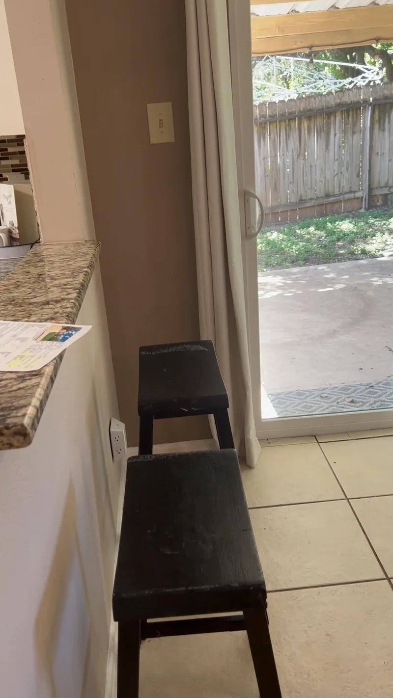 Two story home. 3bd 2.5 bath San Antonio Tx